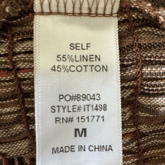 Le Lis Linen Blend Striped Crop Top - Picture 5 of 5